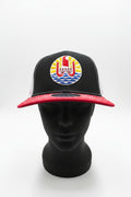 Casquette trucker noir et rouge avec filet blanc motif Tahiti.