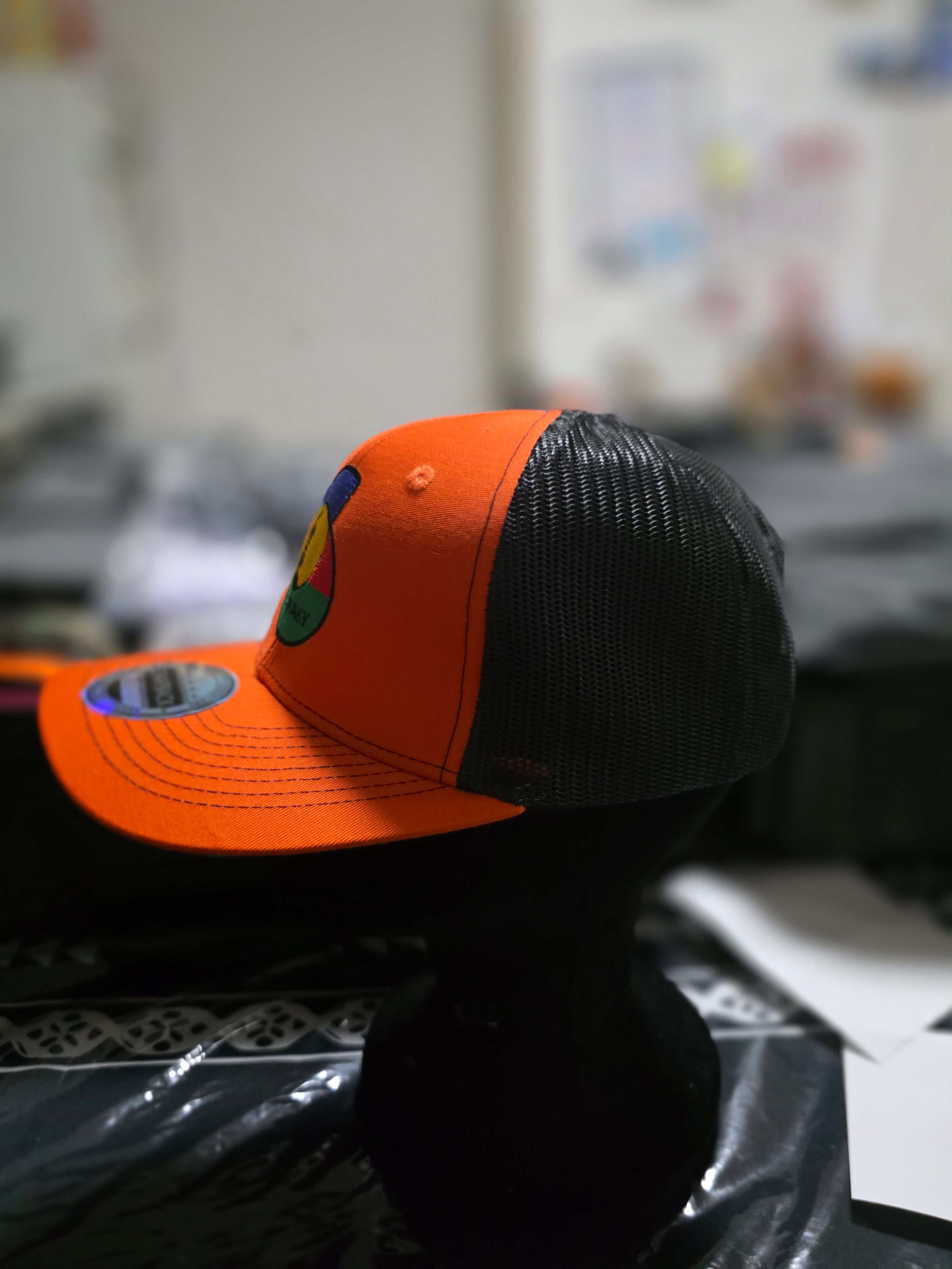 Casquette trucker avec filet kanaky