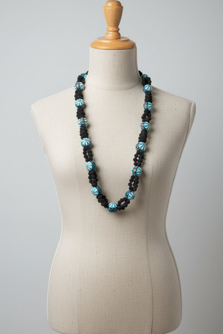 Collier personnalisé en motif de fleur de tiaré.